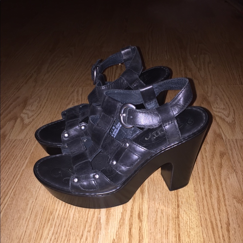 Born sandals Size:7